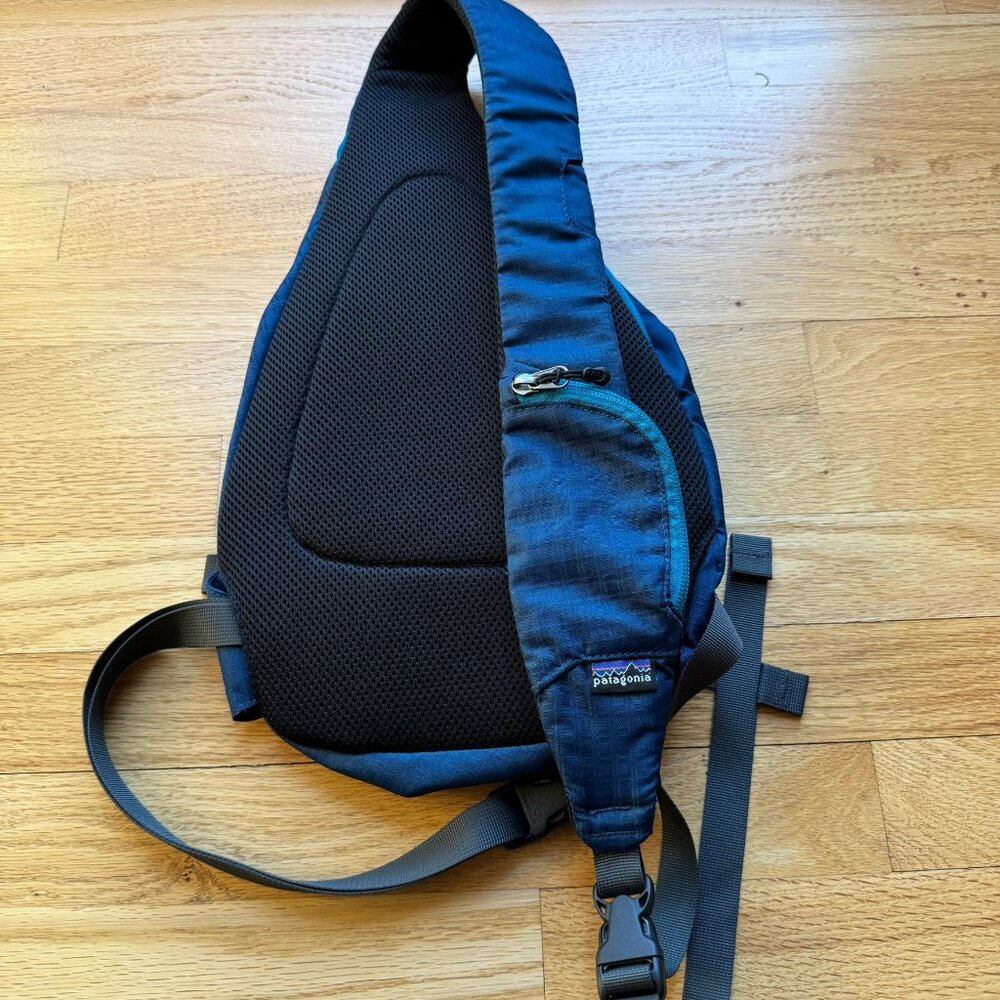 Patagonia Sling Bag Blue - Picture 2 of 9